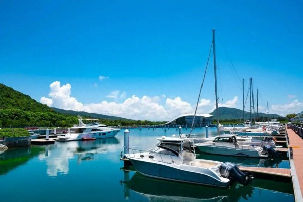 万宁石梅湾在哪里