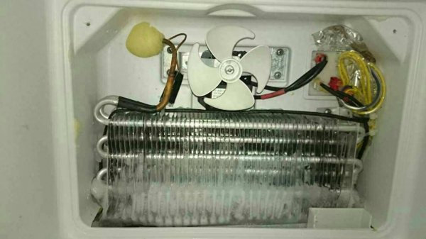冰箱噪音大嗡嗡作响是什么原因