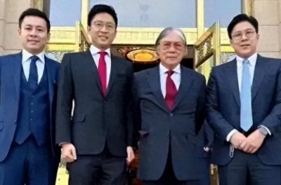 霍启刚个人资料简介 霍启刚获院士荣衔父母到场祝贺