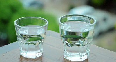 纯净水和矿物质水哪个好喝一点