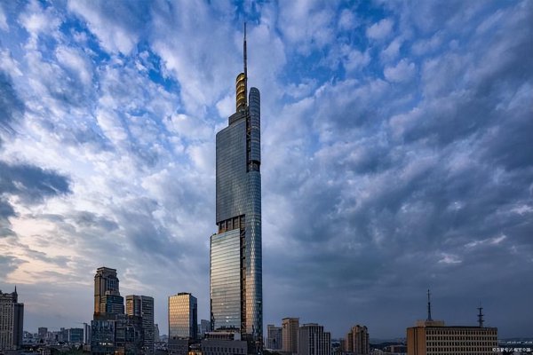 南京紫峰大厦多高多少米？有多少层？