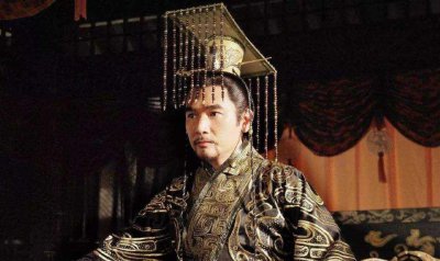 钟无艳夏迎春隐喻什么 有事钟无艳 无事夏迎春是什么意思