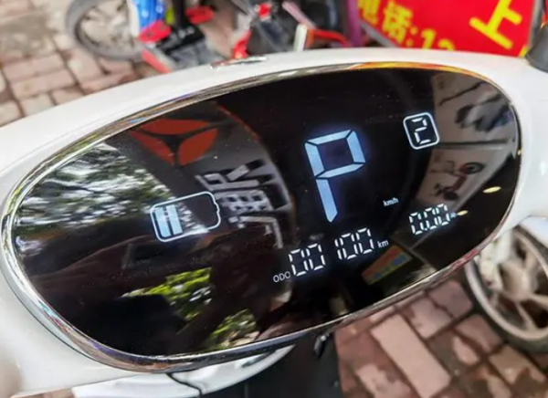 雅迪电动车怎么看剩余电量还能跑多远