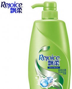 如何改善头发毛躁 小窍门让发丝一顺到底
