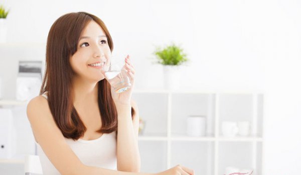 中年女性也可以有电眼