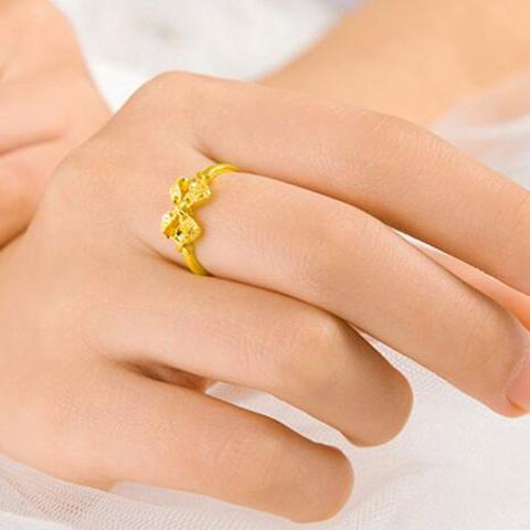 女生戒指戴哪只手招财