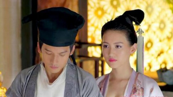 《美人制造》“云净初”苏青饰演女强人