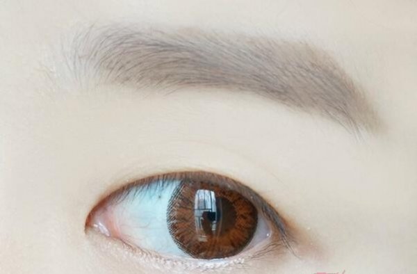 单眼皮眼妆画法步骤