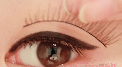 分享最新小眼睛单眼皮女生化妆步骤
