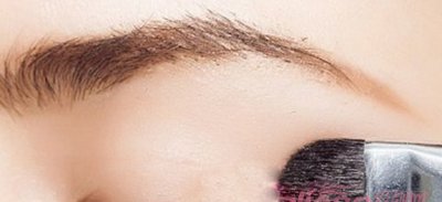 2024年时尚韩国淡妆眼线画法 2024年韩国时尚淡妆眼线技巧