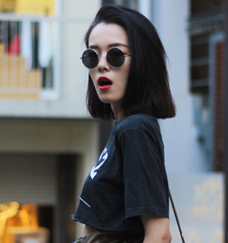女生戴墨镜唯美图片欣赏
