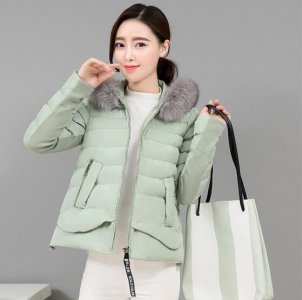 冬季时尚女式棉衣外套图片一览 欣赏冬季女式棉衣外套时尚款式的精彩画廊
