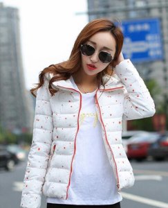 女士修身短款波点棉服穿得俏皮减龄