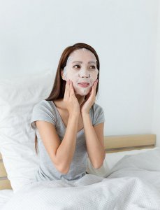 这样使用睡眠面膜 做个任性的睡美人