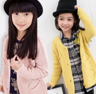 冬季韩版中大童针织开衫很淑女范 冬季韩风中长款童趣针织开衫展现淑女气质
