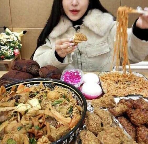 大胃王猫女生为什么吃不胖？