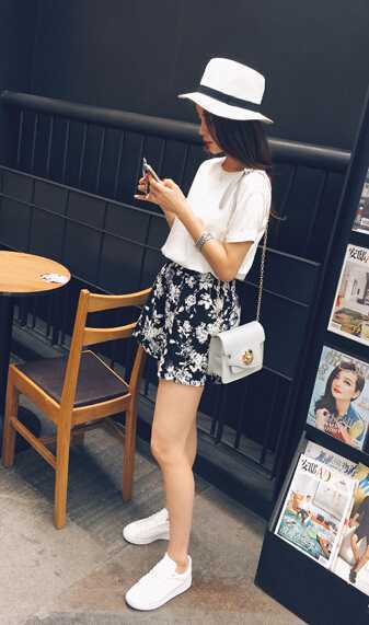 女士夏天太阳帽的时尚搭配