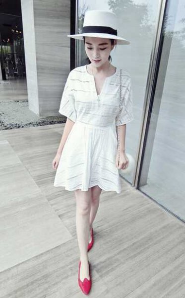 白色长裙搭配单鞋唯美又显气质