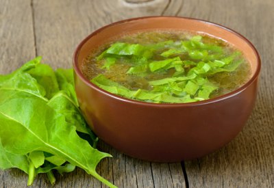 经典菠菜猪肝汤做法营养可口 美味猪肝汤经典菠菜搭配营养丰富口感醇正