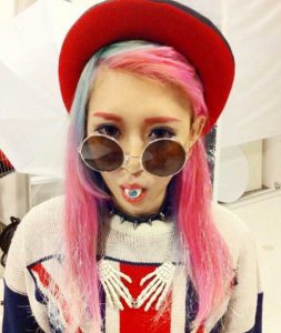 瓜子脸MM适合的时髦魅力发型图 时尚魅力发型图瓜子脸MM的完美选择