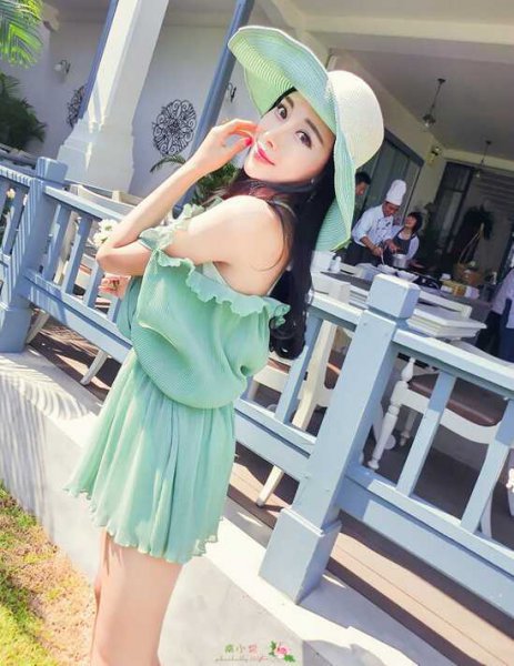 2024流行女装夏季新款吊带连衣裙