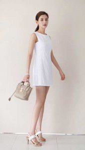 夏季雪纺无袖连衣裙尽显甜美气质 夏日雪纺无袖裙展现迷人甜美氛围