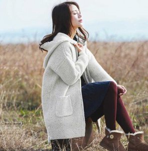 女士冬季毛衣外套款式难掩气质 优雅冬季女士毛衣外套尽显高贵气质