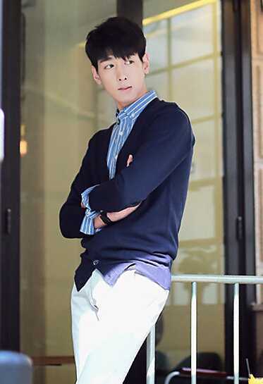时尚韩版男士针织衫开衫