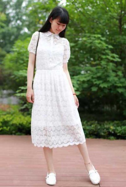 时尚纯白色镂空连衣裙搭配