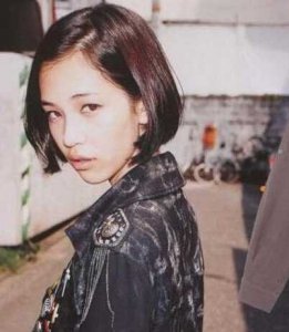 日系潮流个性女生短头发 短发魅力：日系风格个性女生潮流