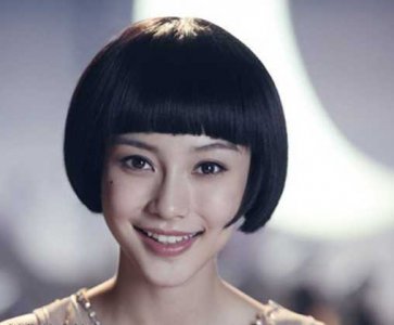 精灵可爱女生锅盖头短发发型 可爱女生的短发锅盖头发型如同精灵般迷人