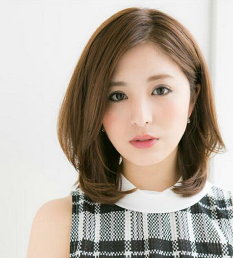 气质美女最爱的齐肩发型