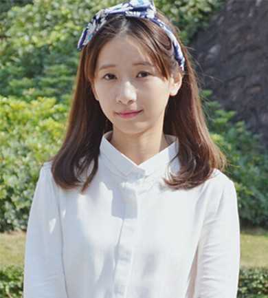 人气女学生中长发发型推荐