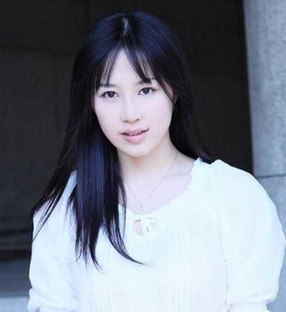 最吸晴的高中女生长发发型