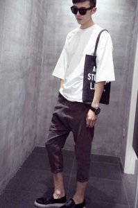 帅气好看的男士夏装搭配图片 夏季时尚搭配：迷人型男穿搭指南