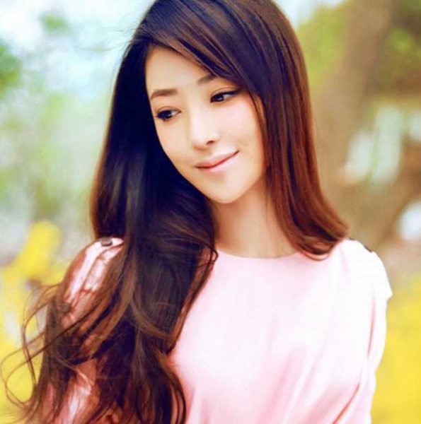 气质修颜女生五款斜刘海发型设计