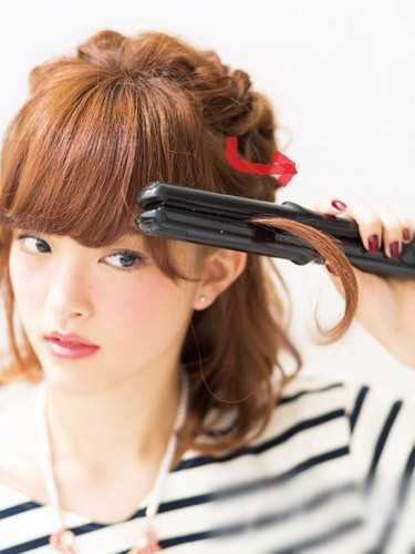 爱美女生不可错过的甜美公主头扎发教程图解