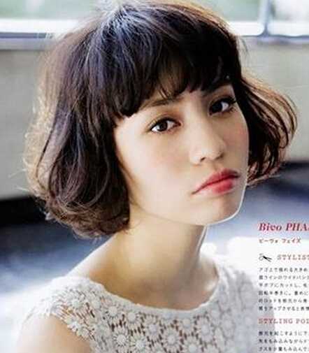 2024最新好看的荷叶头卷发发型