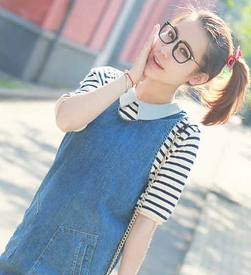 女生清爽甜美无刘海直发扎发发型