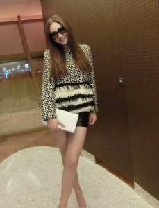 清纯唯美造型 寻找原始的直发美