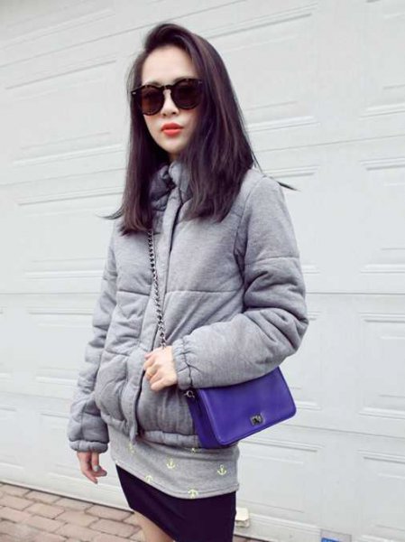 街拍美女演绎酷帅时尚直发发型