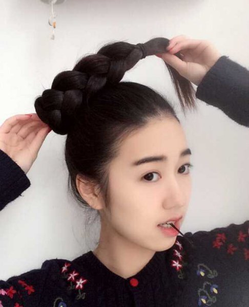 简单懒人一族韩系麻花丸子头