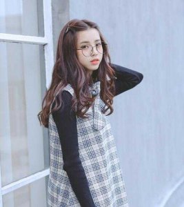 2024冬季发型女长发 卷发or扎发气质不易乱