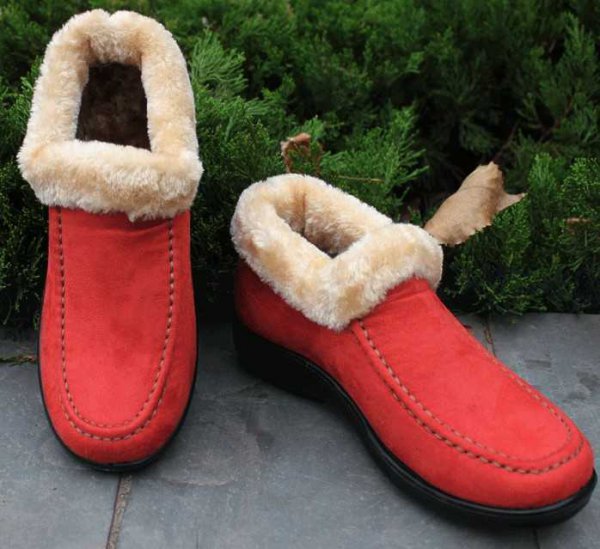 冬天流行的时尚女鞋好看舒适