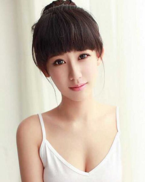 简约显甜美女生刘海发型