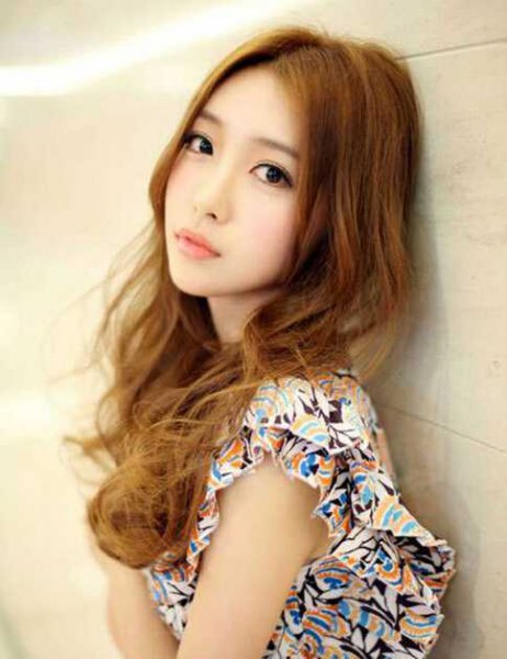 简约显甜美女生刘海发型