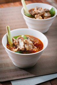 西洋菜煲筒骨汤既美味又补钙 美味又补钙的西洋菜筒骨汤
