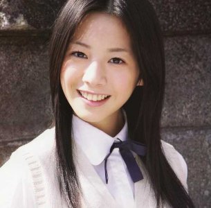 窄额头女生适合的气质优雅直发 气质优雅直发窄额头女生的完美选择