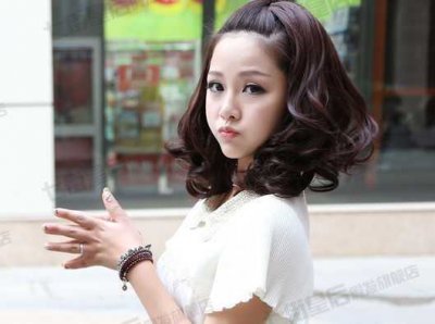 超可爱女生的韩式短卷发 甜美韩风 美丽女生的短发潮流