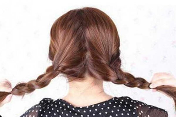 清纯韩式邻家女孩编发教程图解